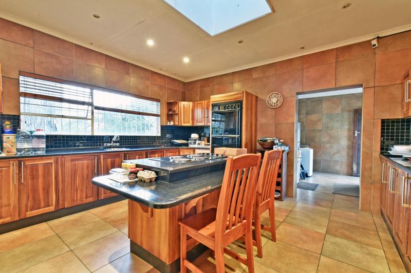 4 Bedroom Property for Sale in Northcliff Gauteng