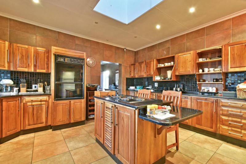 4 Bedroom Property for Sale in Northcliff Gauteng