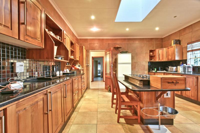 4 Bedroom Property for Sale in Northcliff Gauteng