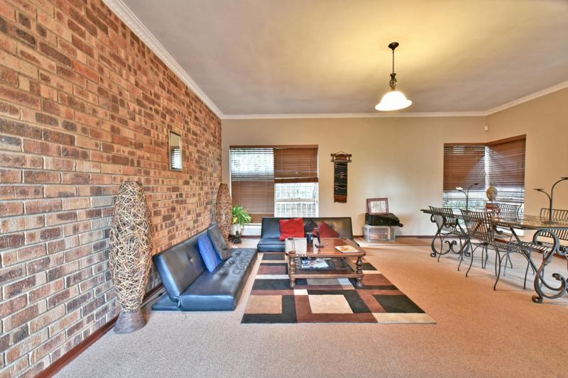 4 Bedroom Property for Sale in Northcliff Gauteng