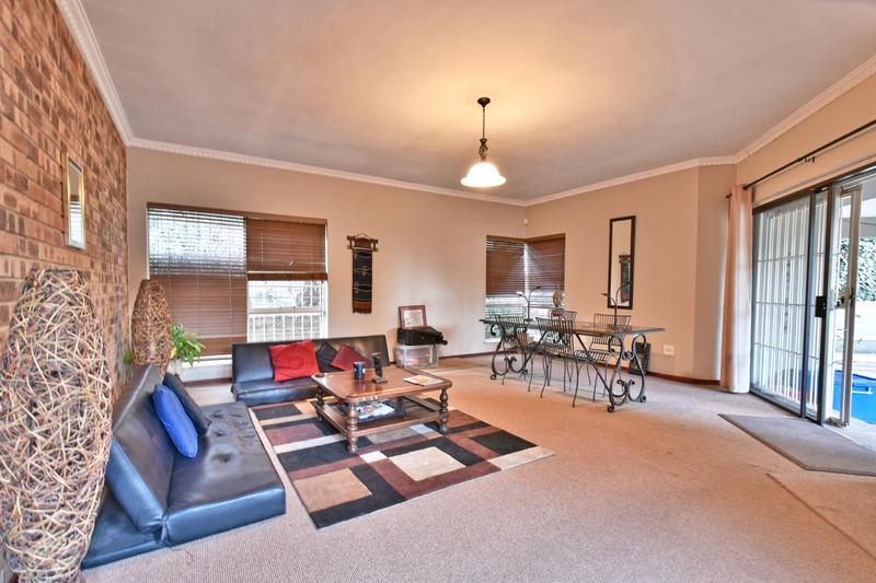 4 Bedroom Property for Sale in Northcliff Gauteng