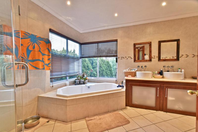 4 Bedroom Property for Sale in Northcliff Gauteng