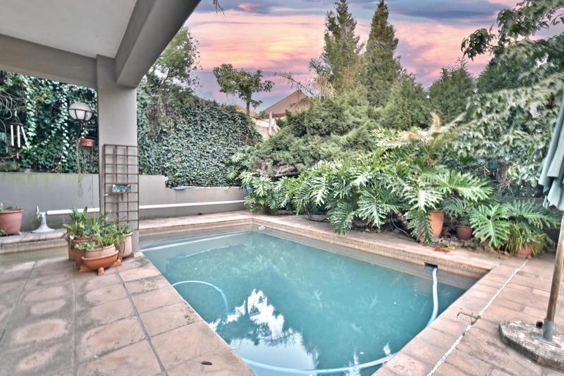 4 Bedroom Property for Sale in Northcliff Gauteng