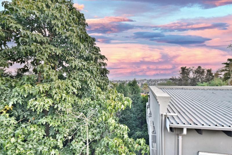 4 Bedroom Property for Sale in Northcliff Gauteng