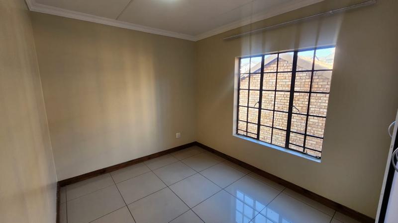 2 Bedroom Property for Sale in Meyersdal Gauteng