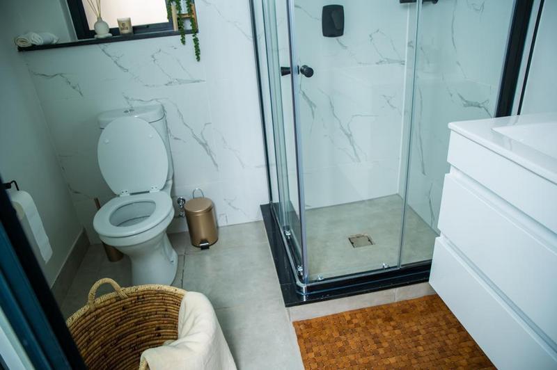 1 Bedroom Property for Sale in Waterfall Gauteng