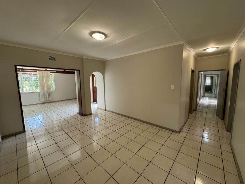 To Let commercial Property for Rent in Waterkloof A H Gauteng
