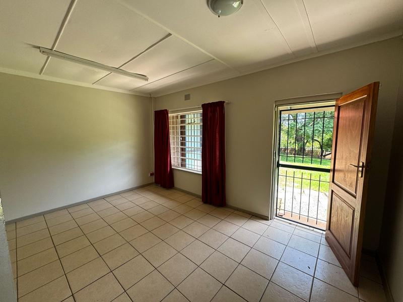 To Let commercial Property for Rent in Waterkloof A H Gauteng