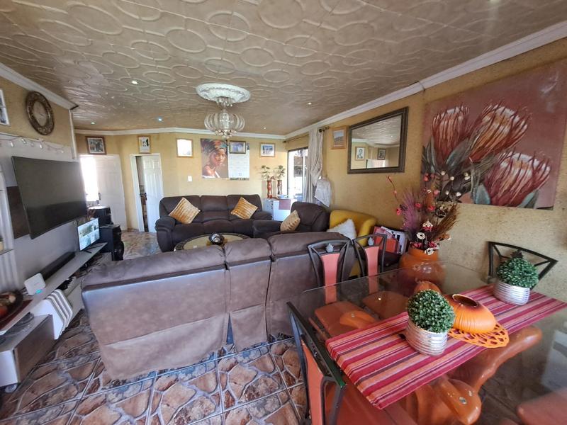 3 Bedroom Property for Sale in Protea Glen Gauteng