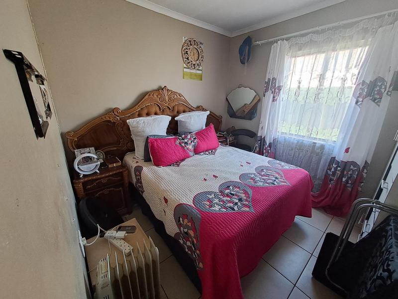 3 Bedroom Property for Sale in Protea Glen Gauteng
