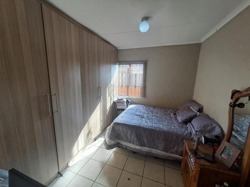 3 Bedroom Property for Sale in Protea Glen Gauteng