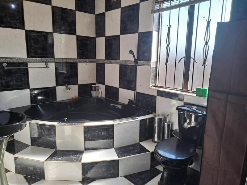 3 Bedroom Property for Sale in Protea Glen Gauteng