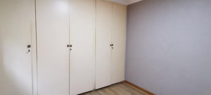 To Let 2 Bedroom Property for Rent in Helderkruin Gauteng