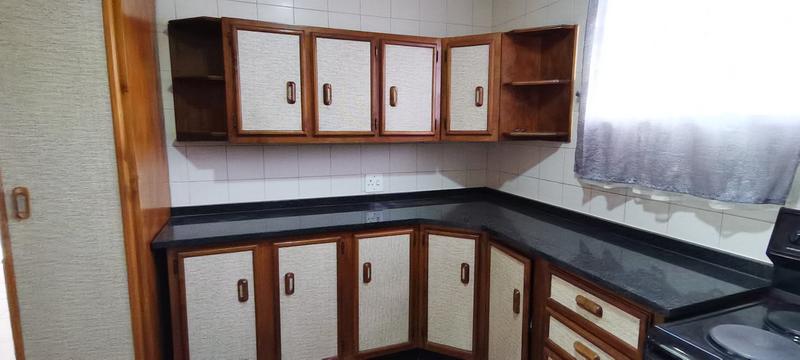 To Let 2 Bedroom Property for Rent in Helderkruin Gauteng