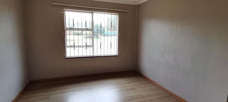To Let 2 Bedroom Property for Rent in Helderkruin Gauteng