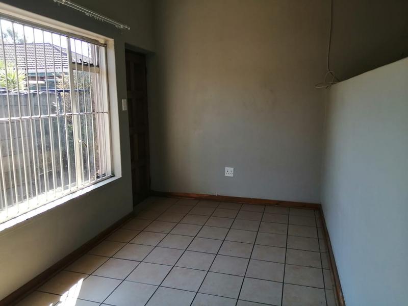 To Let 1 Bedroom Property for Rent in Petersfield Gauteng