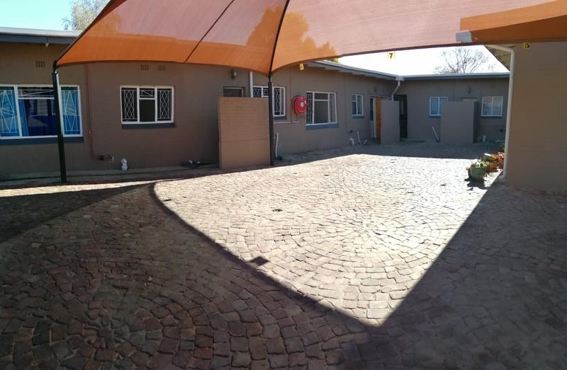 To Let 1 Bedroom Property for Rent in Petersfield Gauteng