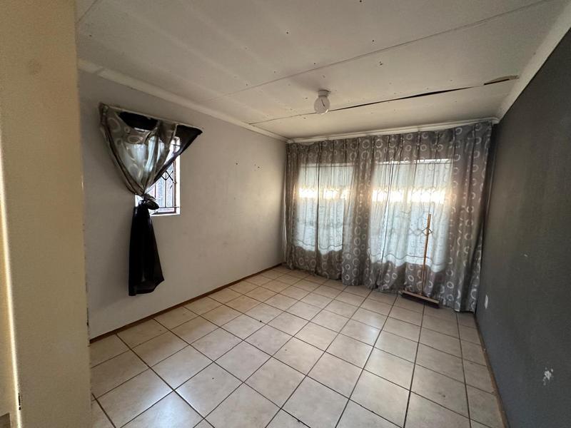 3 Bedroom Property for Sale in Lotus Gardens Gauteng
