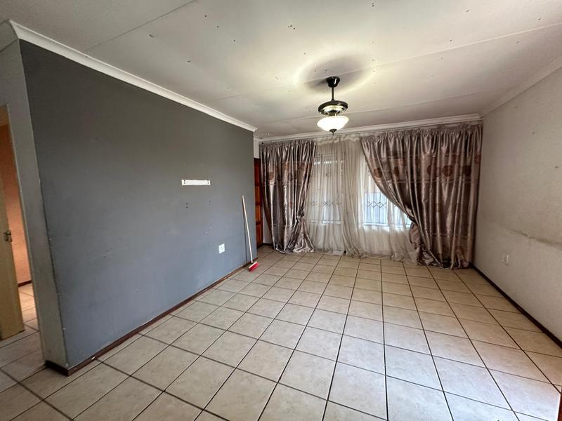 3 Bedroom Property for Sale in Lotus Gardens Gauteng