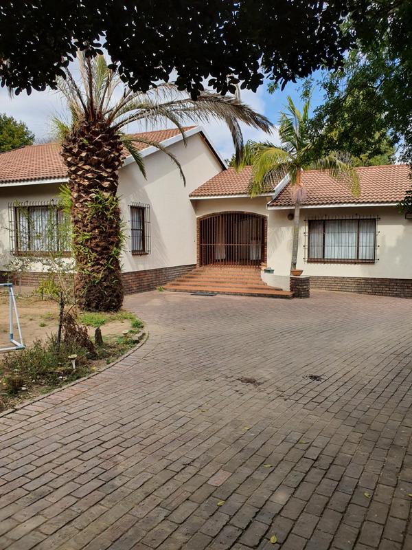 To Let 5 Bedroom Property for Rent in Morningside Gauteng