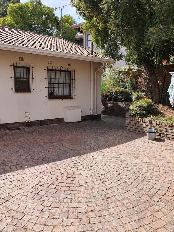 To Let 5 Bedroom Property for Rent in Morningside Gauteng