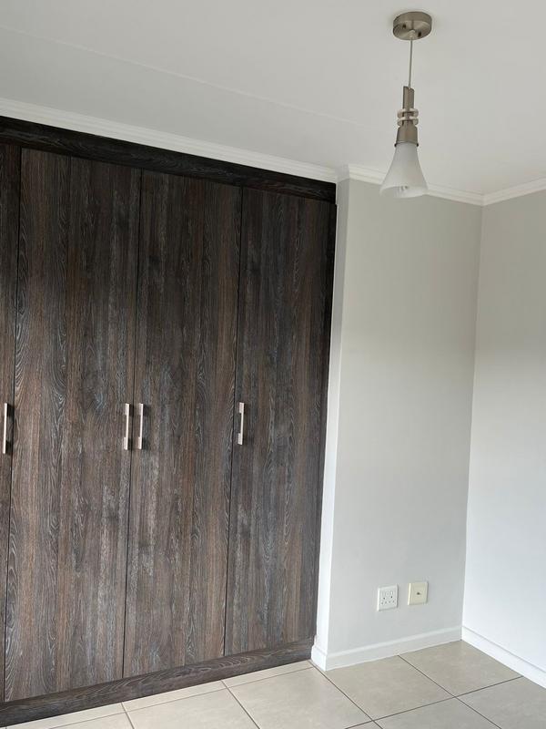 To Let 1 Bedroom Property for Rent in Olivedale Gauteng
