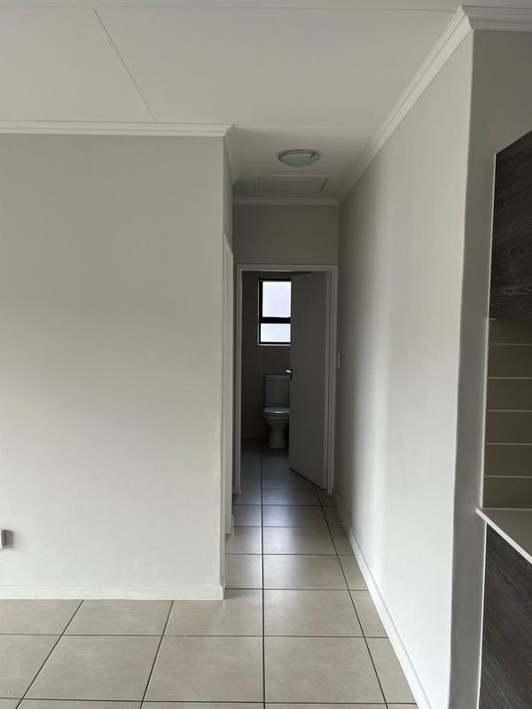 To Let 1 Bedroom Property for Rent in Olivedale Gauteng