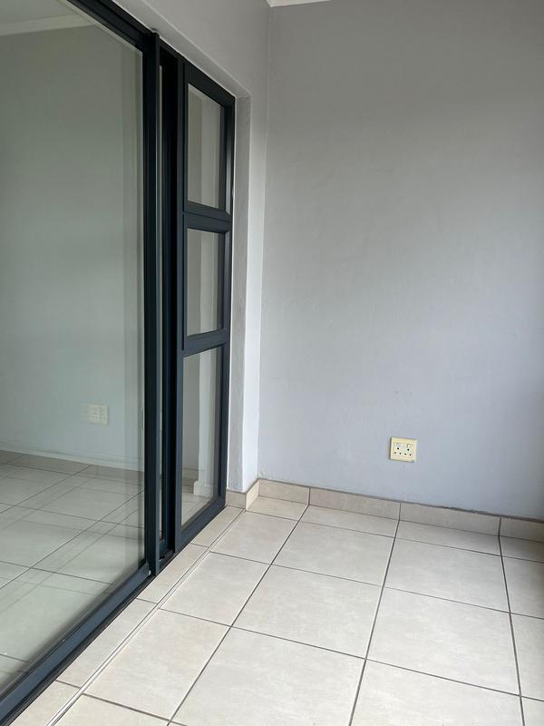To Let 1 Bedroom Property for Rent in Olivedale Gauteng