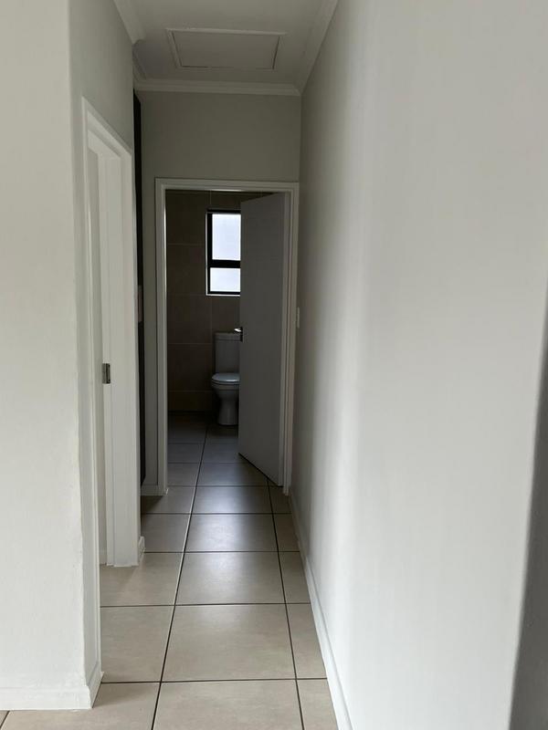 To Let 1 Bedroom Property for Rent in Olivedale Gauteng
