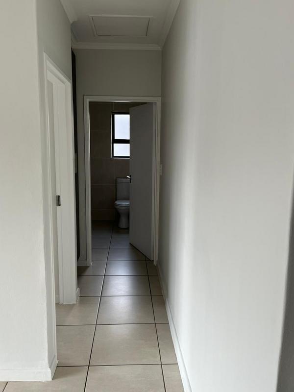 To Let 1 Bedroom Property for Rent in Olivedale Gauteng