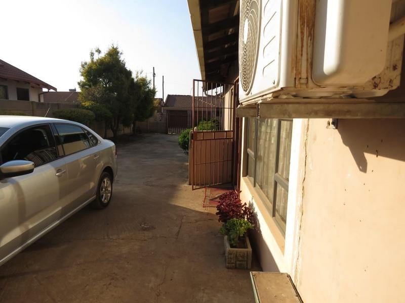 5 Bedroom Property for Sale in Ennerdale Ext 2 Gauteng