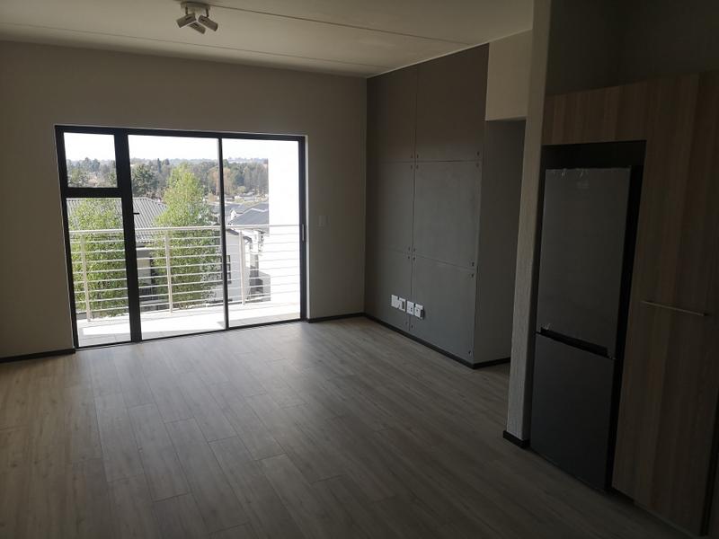 To Let 2 Bedroom Property for Rent in Broadacres Gauteng