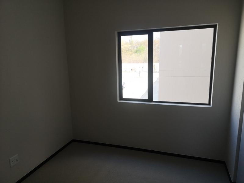 To Let 2 Bedroom Property for Rent in Broadacres Gauteng