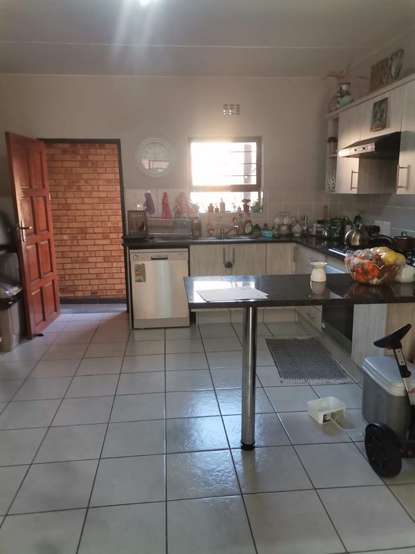 3 Bedroom Property for Sale in New Market Gauteng