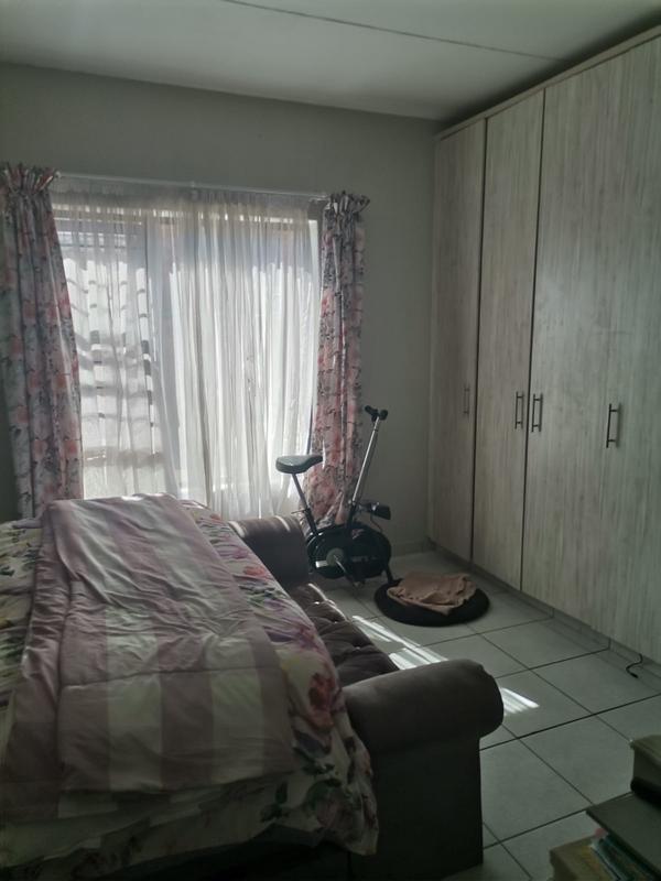 3 Bedroom Property for Sale in New Market Gauteng