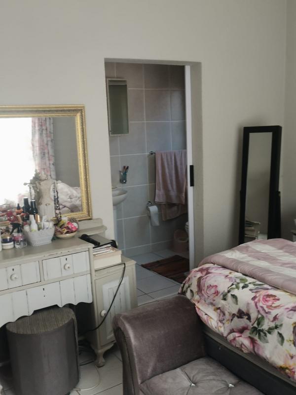 3 Bedroom Property for Sale in New Market Gauteng