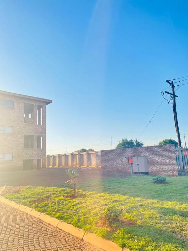 To Let 2 Bedroom Property for Rent in Vosloorus Gauteng