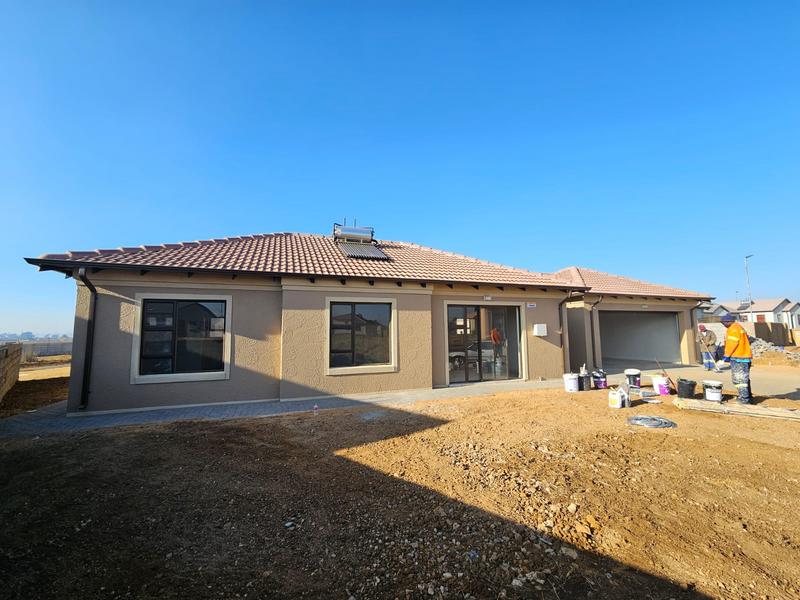 4 Bedroom Property for Sale in Windmill Park Gauteng
