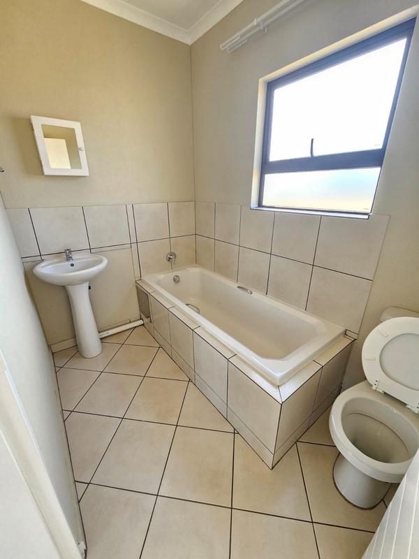 3 Bedroom Property for Sale in Windmill Park Gauteng