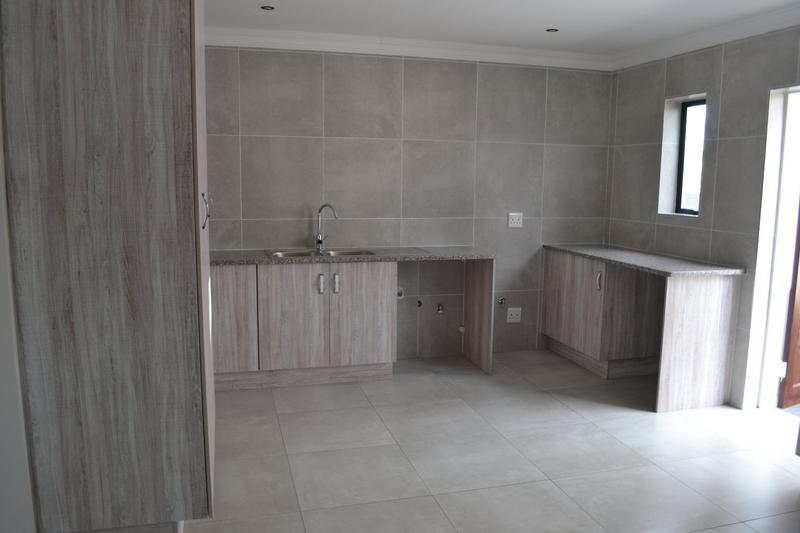 4 Bedroom Property for Sale in Copperleaf Estate Gauteng