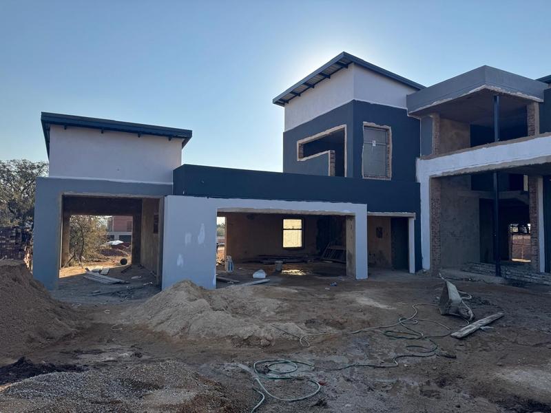 5 Bedroom Property for Sale in Midstream Heights Gauteng