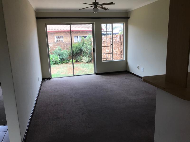 To Let 2 Bedroom Property for Rent in Garsfontein Gauteng