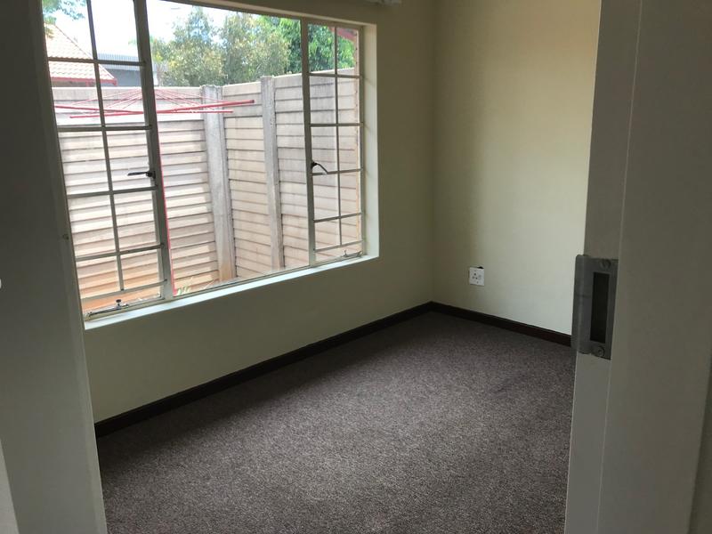 To Let 2 Bedroom Property for Rent in Garsfontein Gauteng