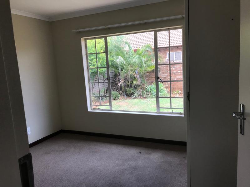 To Let 2 Bedroom Property for Rent in Garsfontein Gauteng