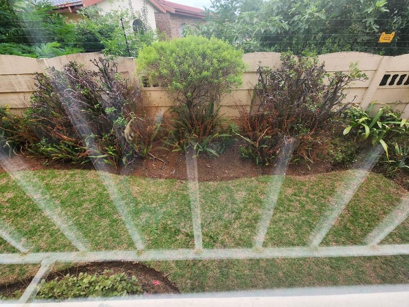 2 Bedroom Property for Sale in Greenhills Gauteng