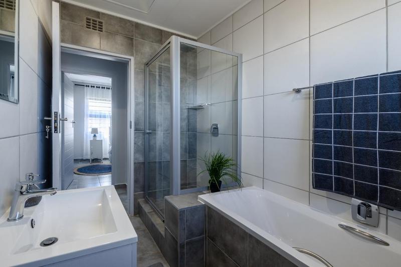 4 Bedroom Property for Sale in Lotus Gardens Gauteng