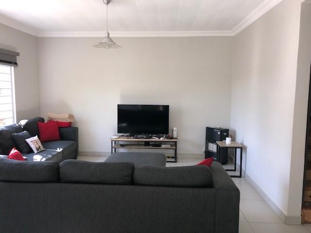 To Let 3 Bedroom Property for Rent in Faerie Glen Gauteng