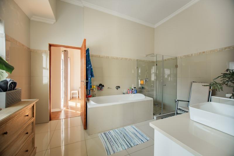 3 Bedroom Property for Sale in Copperleaf Estate Gauteng
