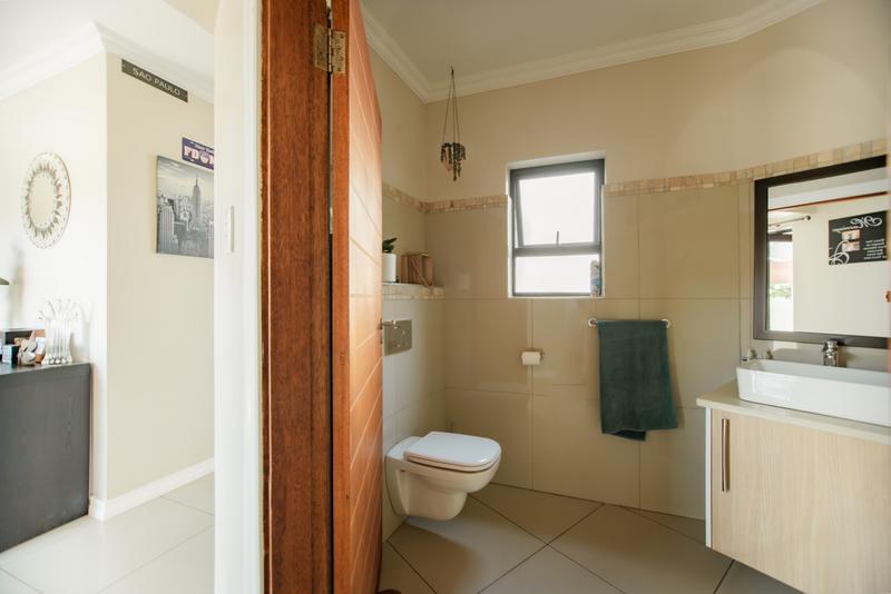 3 Bedroom Property for Sale in Copperleaf Estate Gauteng