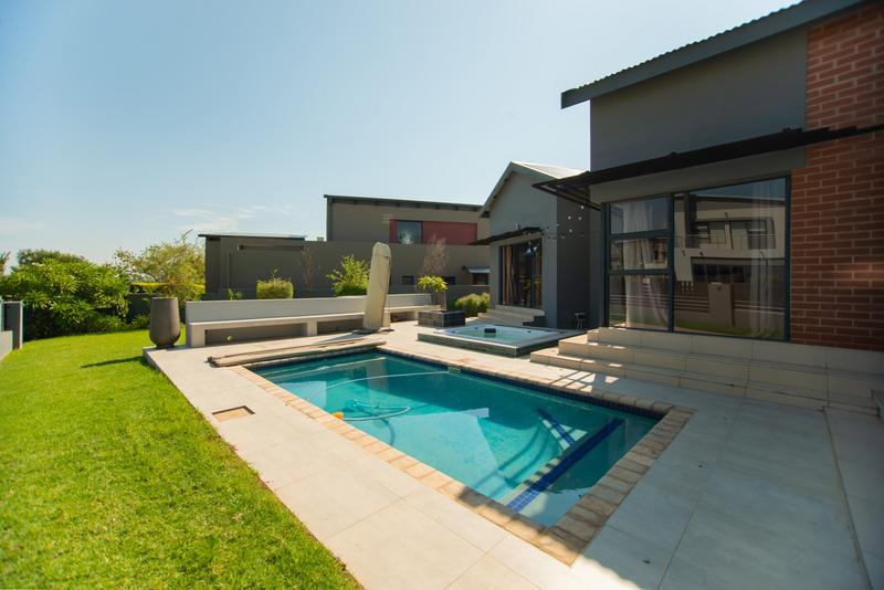 3 Bedroom Property for Sale in Copperleaf Estate Gauteng